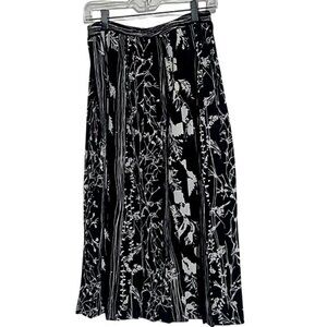 Leslie Fay Black & White Floral Pleated Midi Skirt With Elastic Waist Size 16